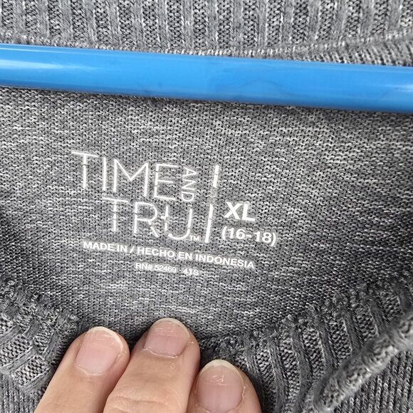 Time And Tru Women’s Gray Knit Top XL Pullover Lightweight Crewneck Rayon Blend - Picture 4 of 7